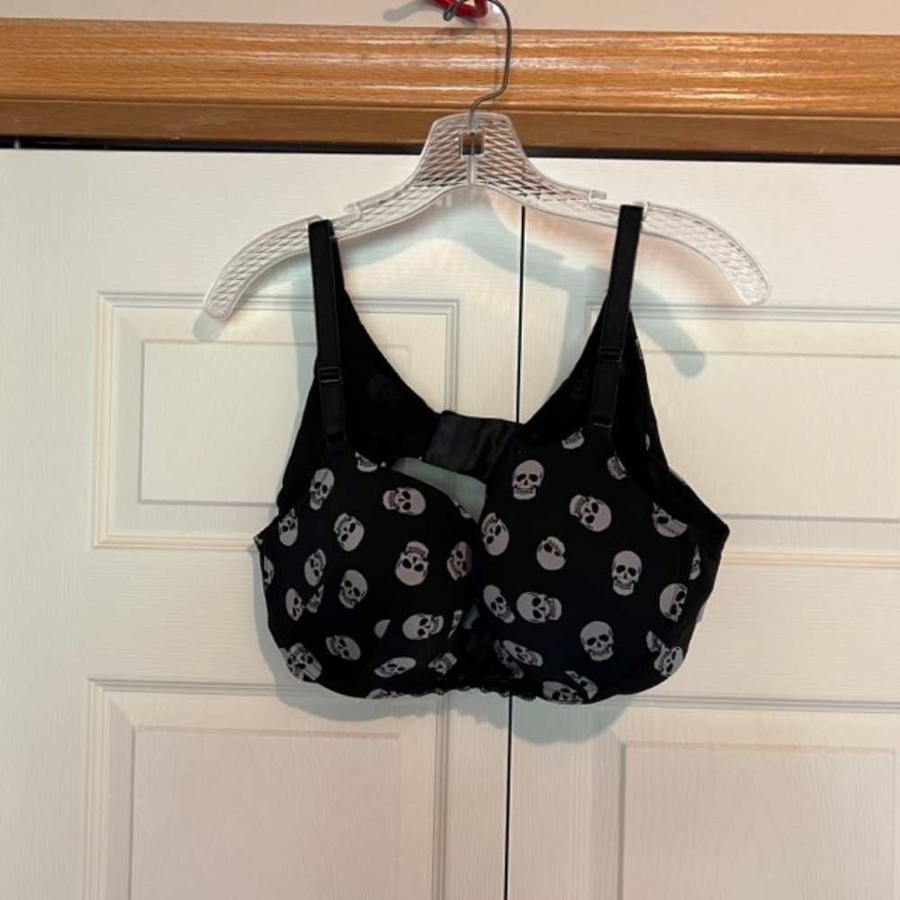 NWOT Torrid Skull Demi Bra 40C